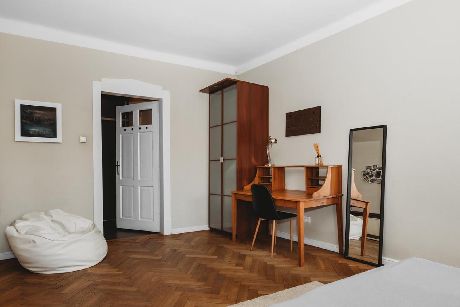 Antique Old Town Apartmán